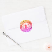 Glimlachende Golden Retriever Dog in roze en Sinaa Ronde Sticker (Envelop)