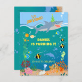 Glimlachende haai onder de zee jongen verjaardagsf uitnodiging briefkaart (Voorkant / Achterkant)