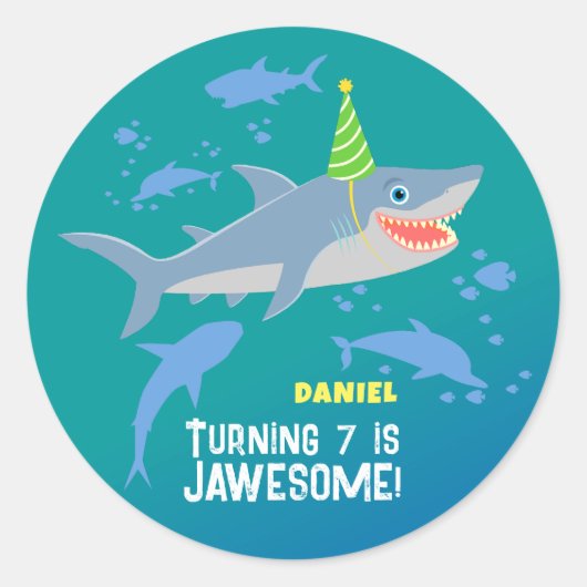 Glimlachende haai onder het zee boy Verjaardagsfee Ronde Sticker (Voorkant)