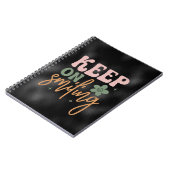 Glimlachende Inspirerend quote Notitieboek (Linkerzijde)