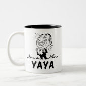 Glimlachende New Yaya Tshirts en geschenken Tweekleurige Koffiemok (Links)