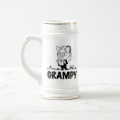 Glimlachende nieuwe Grampy T-shirts en geschenken Bierpul (Links)