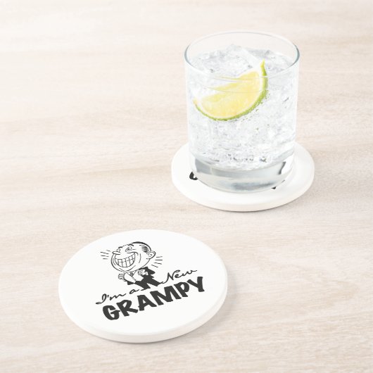 Glimlachende nieuwe Grampy T-shirts en geschenken Zandsteen Onderzetter (Zijkant)