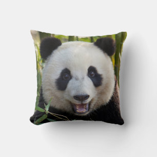 Glimlachende pandaportret kussen