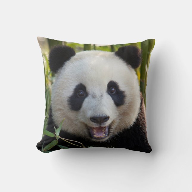 Glimlachende pandaportret kussen (Voorkant)