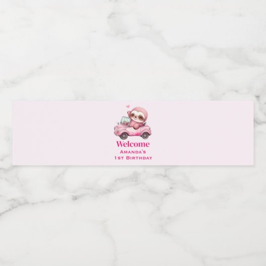 Glimlachende roze luiaard die een cabriolet rijden waterfles etiket (Enkel label)