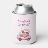 Glimlachende roze luiaard rijden een cabriolet ver blikjeskoeler (Blikje Voorkant)