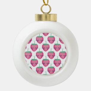 Glimlachende slapende aardbeien, schattig patroon. keramische bal ornament