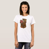Glimlachende teddybeer met gestikt hartkussen t-shirt (Voorkant volledig)