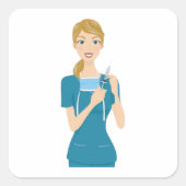 Glimlachende verpleegster met spuit vierkante sticker (Voorkant)