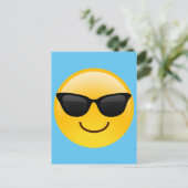 Glimlend gezicht met zonnebrillen Cool Emoji Briefkaart (Staand voorkant)
