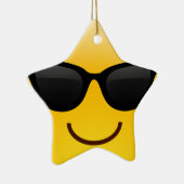 Glimlend gezicht met zonnebrillen Cool Emoji Keramisch Ornament (Rechts)