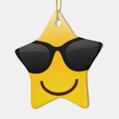 Glimlend gezicht met zonnebrillen Cool Emoji Keramisch Ornament (Links)