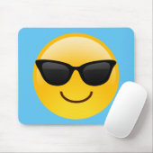 Glimlend gezicht met zonnebrillen Cool Emoji Muismat (Met muis)