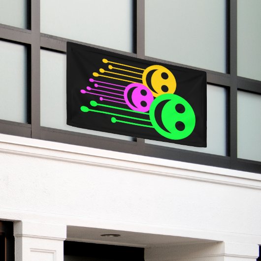 glimlende gezichten spandoek (Buitenkant Gebouw)