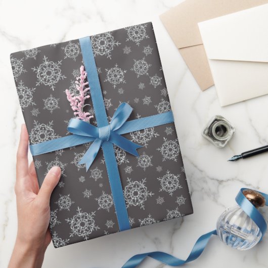 Glimmering Snowflakes Cadeaupapier (Geschenken)