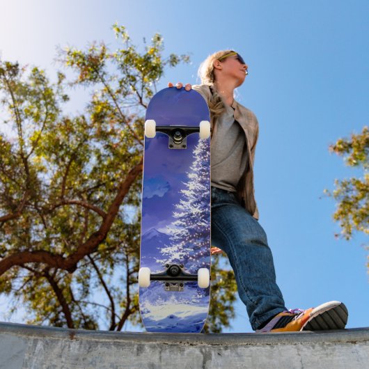 Glinsterende Kerstboom Besneeuwde Berglandschap Persoonlijk Skateboard (Buiten 1)