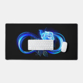 Glinsterende oneindigheid met blauwe roos bureaumat (Keyboard & Muis)