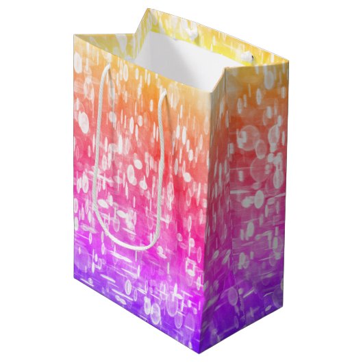 Glinsterende regenboogkleuren medium cadeauzakje (Voorkant Gekanteld)