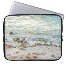 Glinsterende zee voor een kust-remote werker