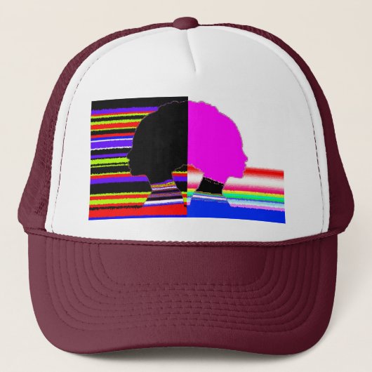 Glitch Dual Profile – Pop Art Trucker Cap (Voorkant)