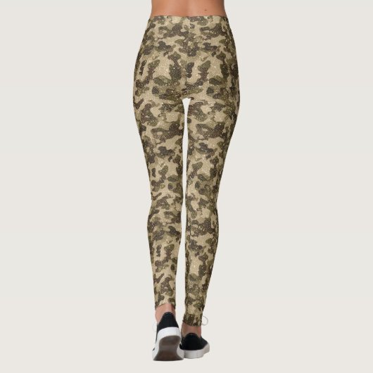 Glitter Camo Pattern – Sparkling Military-Inspired Leggings (Achterkant)