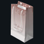 Glitter Drip 30th Birthday Roos Gold Klein Cadeauzakje<br><div class="desc">Deze schenkingstas van 30e verjaardag is voorzien van een dunne roos gouden faux glitter drip border en roos gouden achtergrond. Pas het met haar naam in handschrift manuscript,  samen met haar verjaardag en hieronder datum aan.</div>