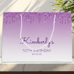 Glitter Drip 50th Birthday Paars Groot Cadeauzakje<br><div class="desc">Deze schenkingstas van het 50ste verjaardagsfeestje is voorzien van een paarse faux glitter drip border en paarse ombre background. Pas het met haar naam in handschrift manuscript,  samen met haar verjaardag en hieronder datum aan.</div>