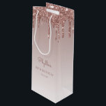 Glitter Drip 80th Birthday Roos Gold Wijn Cadeautas<br><div class="desc">Deze schitterende 80e verjaardagstaartwijnzak is voorzien van een dunne roos gouden faux glitter drip border en roos gouden achtergrond. Pas het met haar naam in handschrift manuscript,  samen met haar verjaardag en hieronder datum aan.</div>