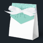 Glitter Drip Feestbehandeling Doos Bedankdoosjes<br><div class="desc">Feestgunstendoos met een aquakleurige nepglitterdruppelprint op de voorflap. Perfect voor het geven van traktaties als cadeau. Personaliseer dit item of koop het zoals het is. Tip: voeg gewoon je traktaties toe en een leuk lintje. Gelicenseerde afdruk</div>