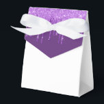 Glitter Drip Feestelijke Behandeldoos Bedankdoosjes<br><div class="desc">Het cadeaudoosje wordt getoond met een paarse nep-glitterdruppelprint op de voorflap.
Perfect voor het geven van traktaties als cadeau. Personaliseer dit item of koop het zoals het is.
Tip: Voeg gewoon lekkere traktaties toe en een leuk lintje.
Gelicenseerde Print</div>
