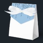 Glitter Drip Feestelijke Behandeldoos Bedankdoosjes<br><div class="desc">Het cadeauverpakkingsdoosje wordt getoond met een blauwe nep-glitterdruppelprint op de voorflap. 
Perfect voor het geven van traktaties als cadeau. Personaliseer dit item of koop het zoals het is.
Tip: Voeg gewoon je lekkere traktaties toe en een leuk lintje.




Gelicenseerde Print</div>