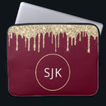 Glitter Druppelt Bourgondisch Goud Girly Monogramm Laptop Sleeve<br><div class="desc">Luxe Goud en Bourgondische Rode Faux Glitter en Sparkle Elegant Monogrammed Initialen Hoesje. Dit hoesje kan worden aangepast om uw initiaal en voornaam op te nemen.</div>