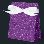 Glitter Feest Behandeldoos Bedankdoosjes<br><div class="desc">Feestgunstendoos is weergegeven met een vrolijke paarse nep glansprint.
Perfect voor het geven van traktaties als cadeau. Personaliseer dit item of koop het zoals het is.
Tip: Voeg gewoon je geweldige traktaties toe en een leuk lintje.




Gelicenseerde Print</div>