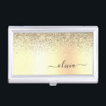 Glitter Metal Monogram Glam Name Gold Glitter Visitekaarthouder<br><div class="desc">Gold Faux Folie Metallic Sparkle Glitter Brushed Metal Monogram Name Business Card Holder. Dit maakt de perfecte liefhebbende 16 verjaardag,  bruiloft,  vrijgezellenfeest,  verjaardagsdag,  baby shower of vrijgezellenfeest voor iemand die van luxe glam en stijl houdt.</div>