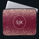 Glitter Monogram Blush Pink Rose Gold Bourgogne Ro Laptop Sleeve<br><div class="desc">Blush Pink - Roos Gold en Bourgogne Red Faux Glitter en Sparkle Elegant Monogrammed Initialen Hoesje. Dit hoesje kan worden aangepast om uw initiaal en voornaam op te nemen.</div>