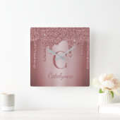 Glitter-monogram voor Girly Roos Gold Sparkle Vierkante Klok (Huis)