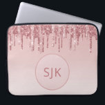 Glitter roze roze roodbruin monogram laptop sleeve<br><div class="desc">Blush Roze - Roos Gold Faux Drijvende glitter en Sparkle Elegant Monogram Computer Hoesje. Dit monogrammed hoesje kan worden aangepast om uw initiaal en voornaam te omvatten.</div>