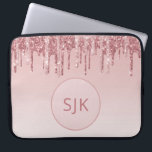 Glitter roze roze roodbruin monogram laptop sleeve<br><div class="desc">Blush Roze - Roos Gold Faux Drijvende glitter en Sparkle Elegant Monogram Computer Hoesje. Dit monogrammed hoesje kan worden aangepast om uw initiaal en voornaam te omvatten.</div>