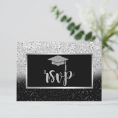 Glitter Silver Afstudeerder Pet, Confetti Graduati RSVP Kaartje (Staand voorkant)
