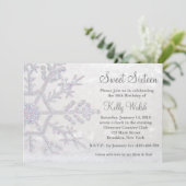 Glitter Snowflakes Sweet 16 Winter Uitnodiging (Staand voorkant)