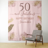 Glitter Strokes roze Happy 50th Birthday Tapestry Wandkleed (In situ)