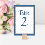 Glittery Bat Mitswa Navy blauw en zilver Kaart<br><div class="desc">Dit trendy Bat Mitswa tafelnummer is voorzien van sprankelende faux glitter gelaagd tegen een effen kleur achtergrond. Gebruik het formulier sjabloon om uw eigen gegevens toe te voegen. Het Ontwerpgereedschap kan worden gebruikt om de lettertypestijl,  -kleur en -lay-out te wijzigen.</div>