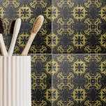 Glittery Black Faux Gold Metallic Damask Patroon Tegeltje<br><div class="desc">Een elegant decoratief tegel met een faux gouden metalen damespatroon op een zwarte glitterachtergrond.</div>