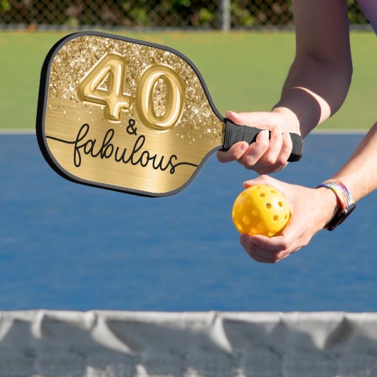 Glittery Gold 40 en Fabulous Pickleball Paddle (Insitu)