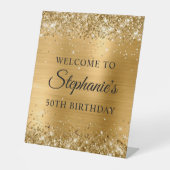 Glittery Gold Foil 50th Birthday Reclamebord Met Voetstuk (Voorkant)