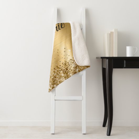 Glittery Gold Foil Fancy Monogram Sherpa Deken (In situ)