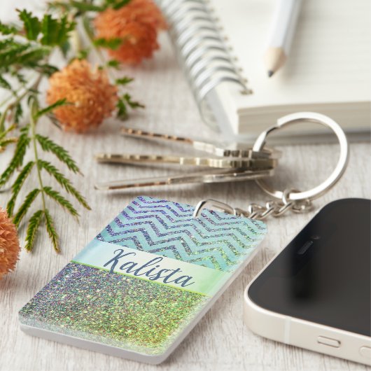 Glittery Groene en Paarse Chevron Gepersonaliseerd Sleutelhanger (Voorkant Rechts)