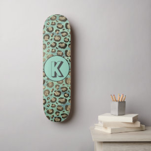 Glittery Leopard Print op Glossy Green Monogram Persoonlijk Skateboard