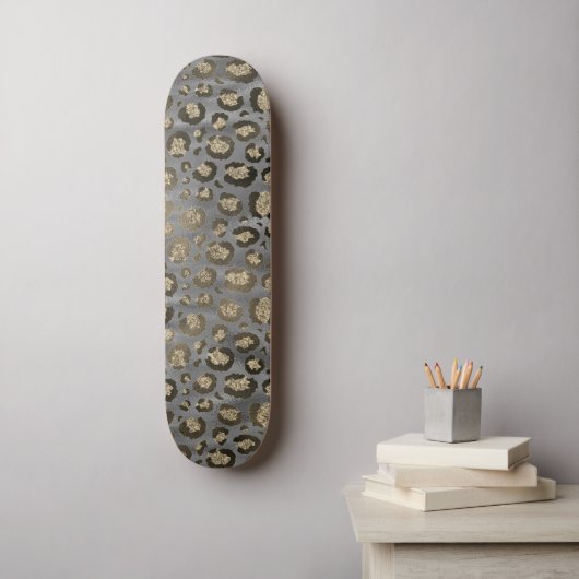 Glittery Leopard Print op Glossy Grey Persoonlijk Skateboard (Muurkunst)